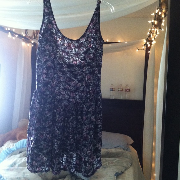 Brandy Melville dress