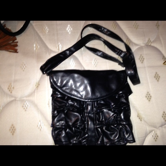 💕Crossover💕 - Picture 2 of 2