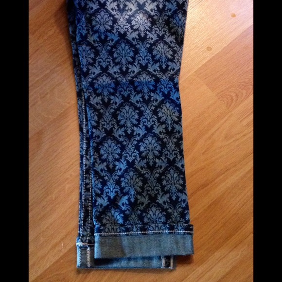 Miss Me capris - Picture 2 of 2