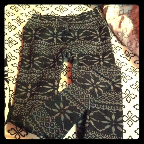 Patterned leggings!