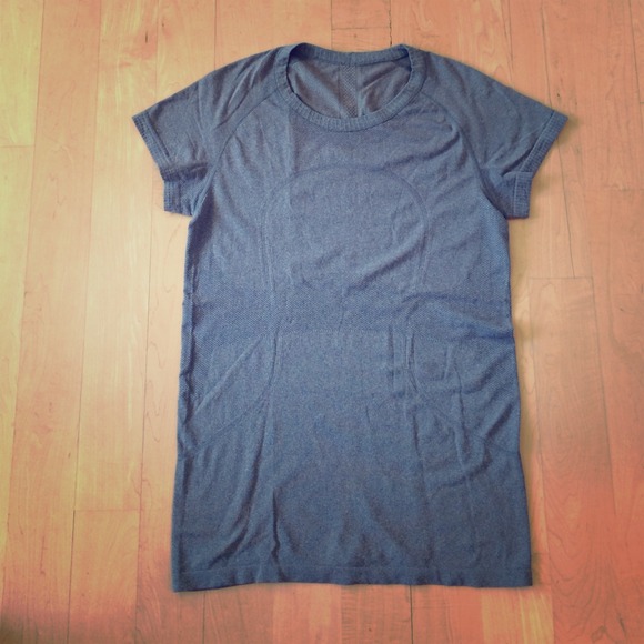 🚫SOLD in bundle🚫Lululemon Run Swiftly top