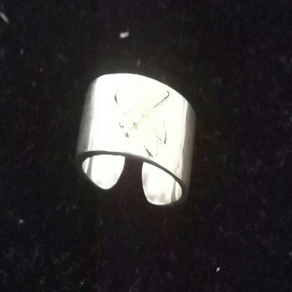 Ring - Picture 3 of 4