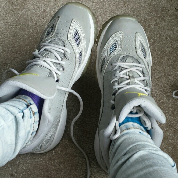 air jordan 11 low ie | 6Y ( PRICE FIRM ) !