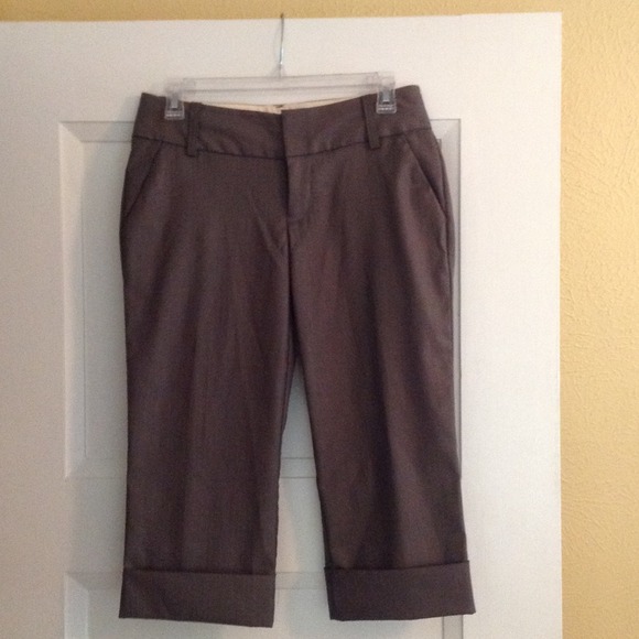 Old navy cropped dress pants, size 2