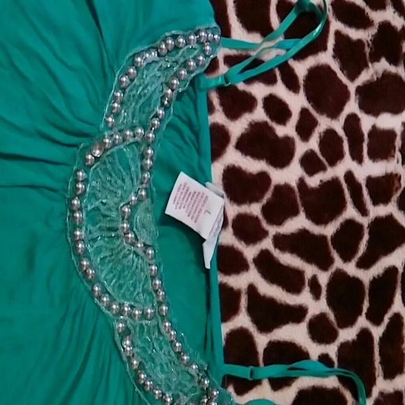 Tank - Picture 2 of 2