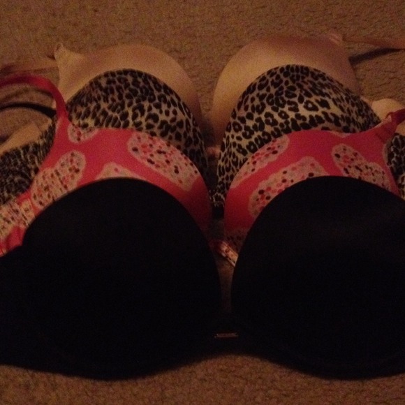 RESERVE for decadentdepot bundle of 4 VS Bras 36B