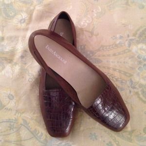 Enzo Angiolini flats