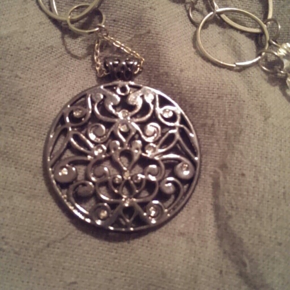 Loop necklace - Picture 2 of 4