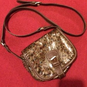 floral print mini crossbody bag (forever21)