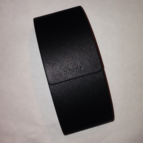 👓NEW Black PRADA Sunglasses Case + Cleaning Cloth