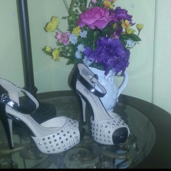 @carinahands BUNDLE !!!!! Beige and Purple heels