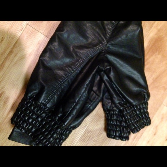 NWOT bebe Black Leatherette Moto Jacket - Picture 4 of 4