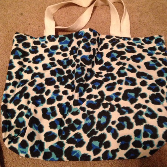 Blue cheetah tote bag