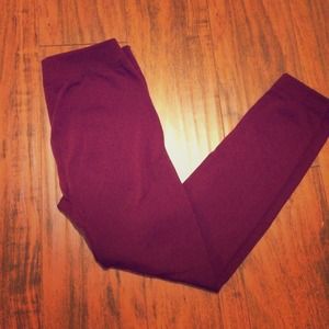 Maroon leggings