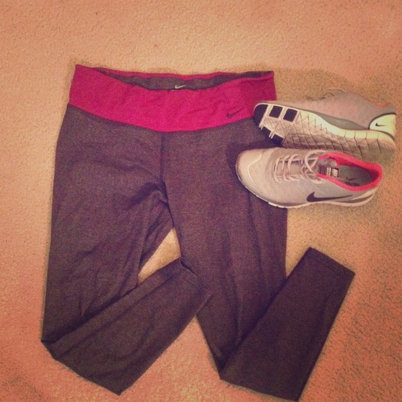 ❌NO LONGER AVAIL❌Nike Dri leggings