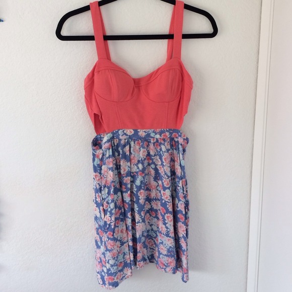 🍍REDUCED!💕💕Volcom dress