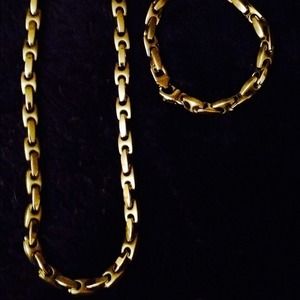 Men's necklace and Bracelet set!