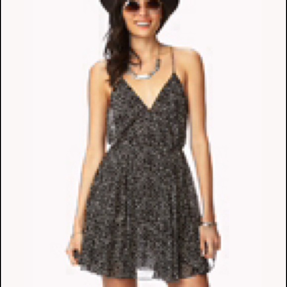 Forever 21 crossback spotted black dress - Picture 4 of 4