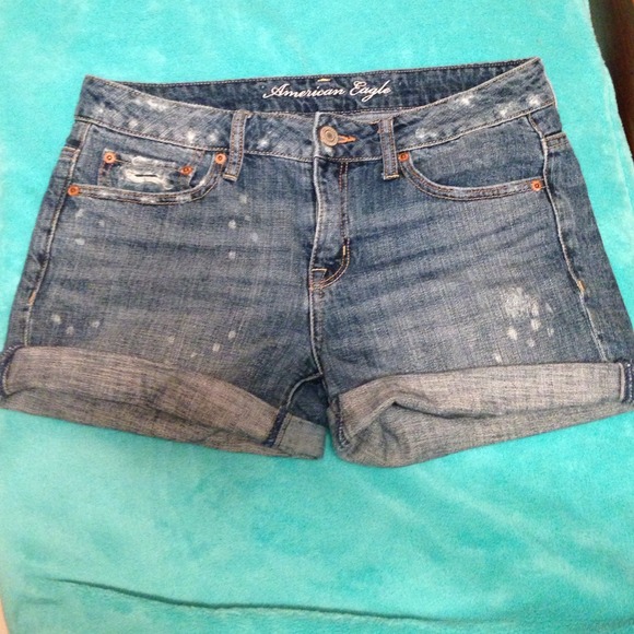 ❌SOLD IN BUNDLE❌ AE Boyfriend Fit Shorts