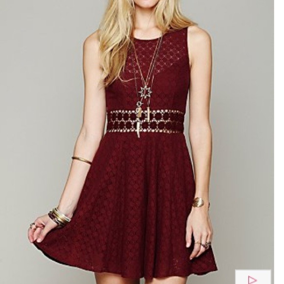 Fitted with daisies dress