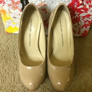 Chinese laundry patent nude pump
