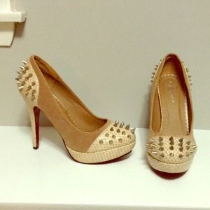 Red-bottom nude spiked pumps!
