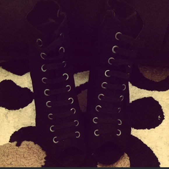 Booties | Peep-Toe | Lace-Up