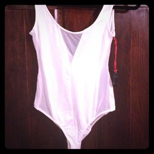 Plain white one piece tank w/shear vneck and sides