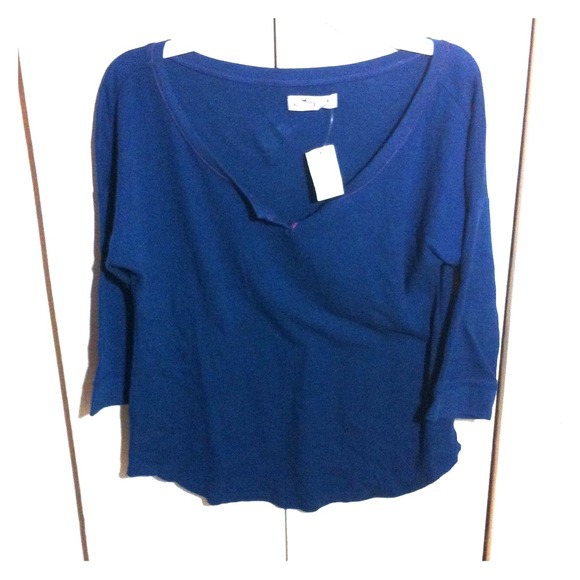 Hollister Baseball 3/4 Sleeve Shirt.