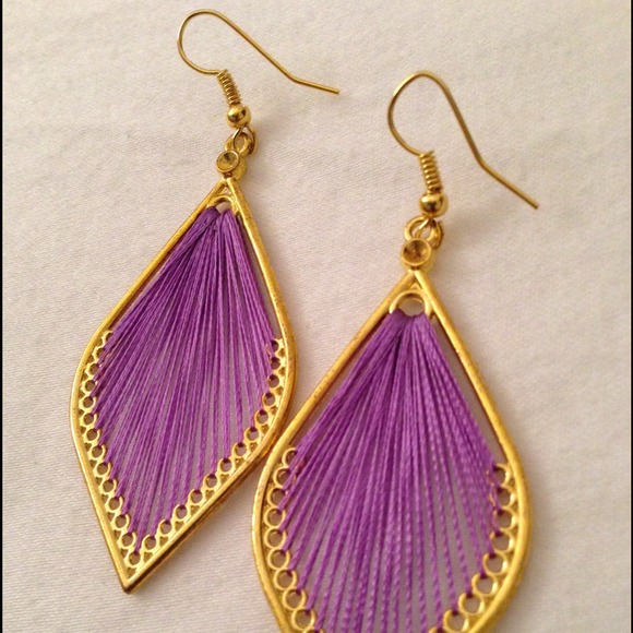 Earrings - Picture 2 of 4
