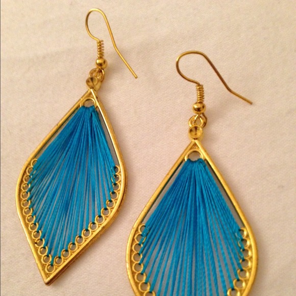 Earrings - Picture 3 of 4