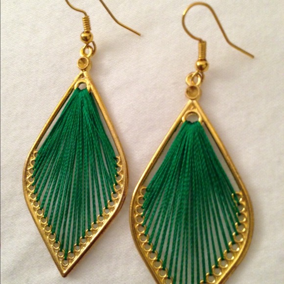 Earrings - Picture 4 of 4