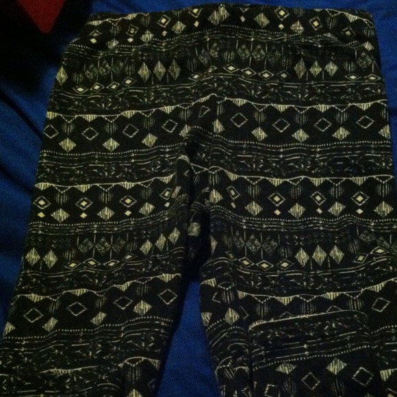Aztec print leggings
