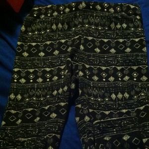 Aztec print leggings