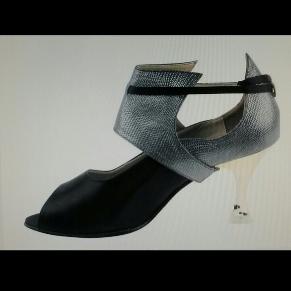 Salsa Dance shoes - Picture 3 of 3