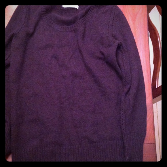 Black long sleeved sweater