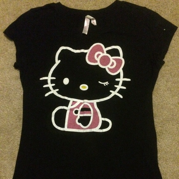 Black hello kitty shirt