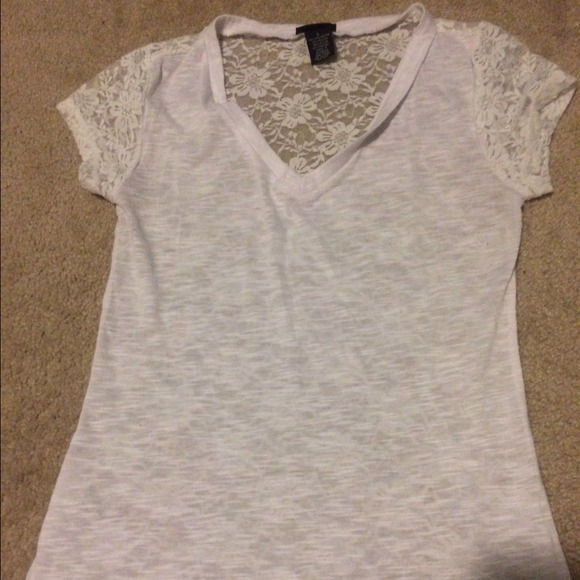 White lace t-shirt