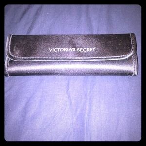 Victoria secret 2 set makeup brush with case
