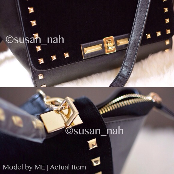 ⭕️OUT Grey Metal stud trapeze shoulder bag - Picture 3 of 4