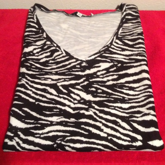 Zebra top! - Picture 4 of 4