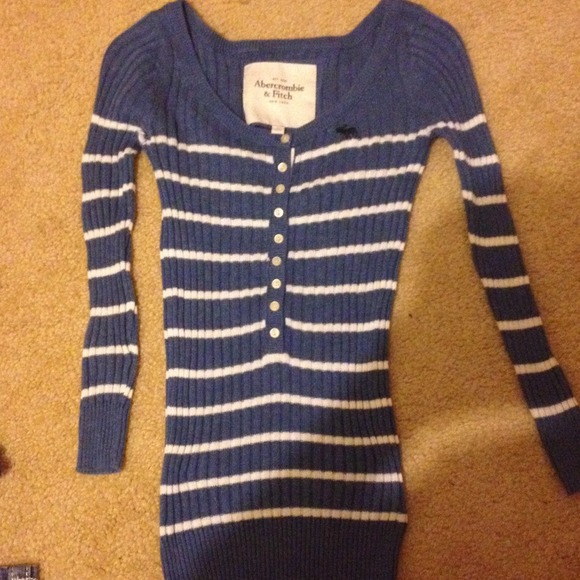 Abercrombie and Fitch 3/4 Sleeve T-Shirt