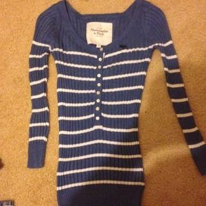 Abercrombie and Fitch 3/4 Sleeve T-Shirt