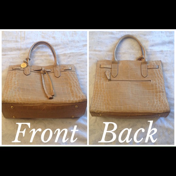 Dooney & Bourke 💯% Authentic - Picture 2 of 4