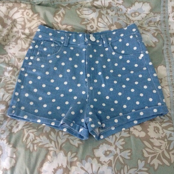 Brandy Melville Dot Shorts - Picture 4 of 4