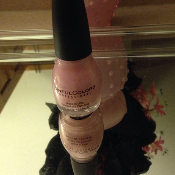 😱😱😱 HARD TO FIND 😱 GLASS PINK #378 NIB