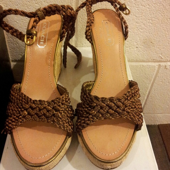 🎉HP🎉🎀Coach wedge platform shoes - Picture 3 of 4