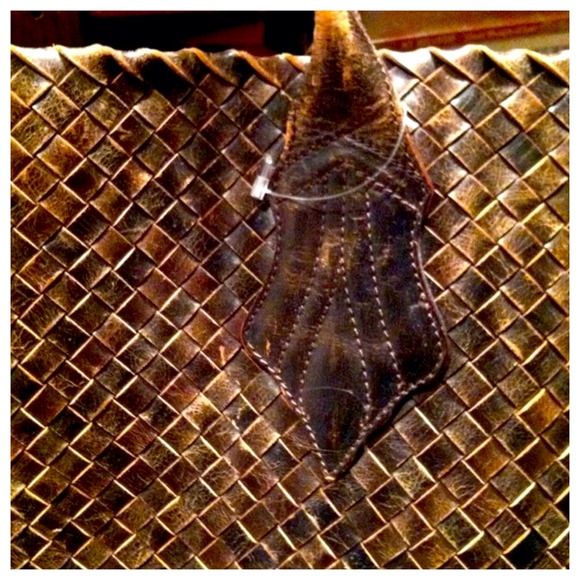 Dooney and Bourke Large Woven Satchel - Very Rare - Picture 3 of 4