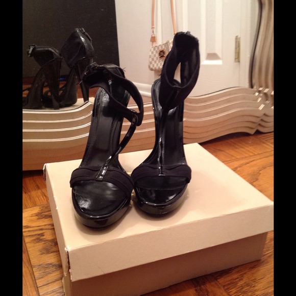 Burberry Shoes - Burberry