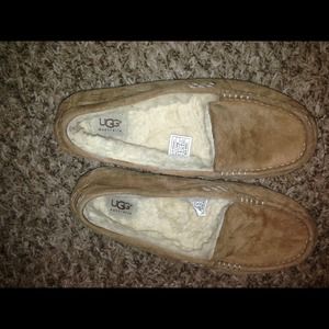 Slightly used Uggs Moccasins size 9 🚫NO TRADES🚫